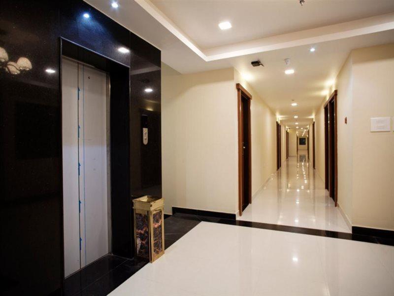 Hotel Mahalakshmi Residency Kollur Exterior foto
