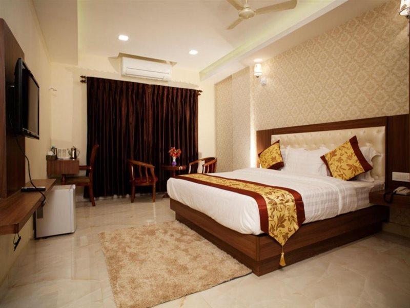Hotel Mahalakshmi Residency Kollur Exterior foto