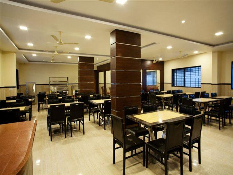 Hotel Mahalakshmi Residency Kollur Exterior foto