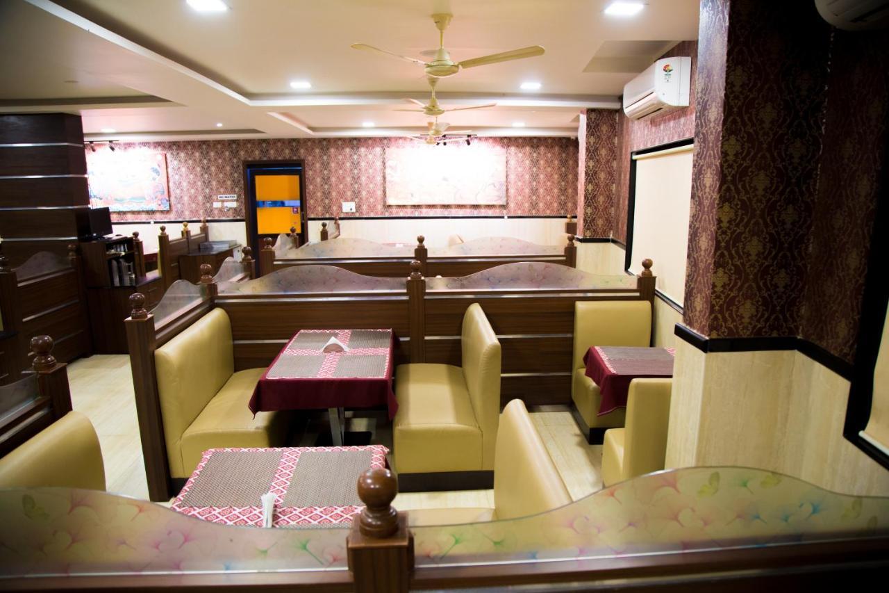 Hotel Mahalakshmi Residency Kollur Exterior foto